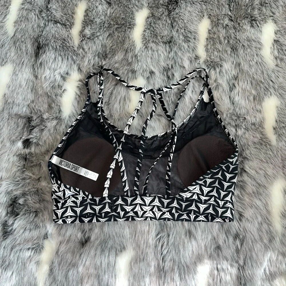 Victoria's Secret Geometric black white Sports Bra sz small S Only tried on